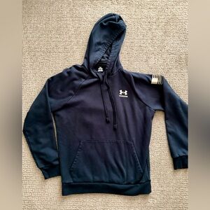 Men’s small Under Armour hoodie